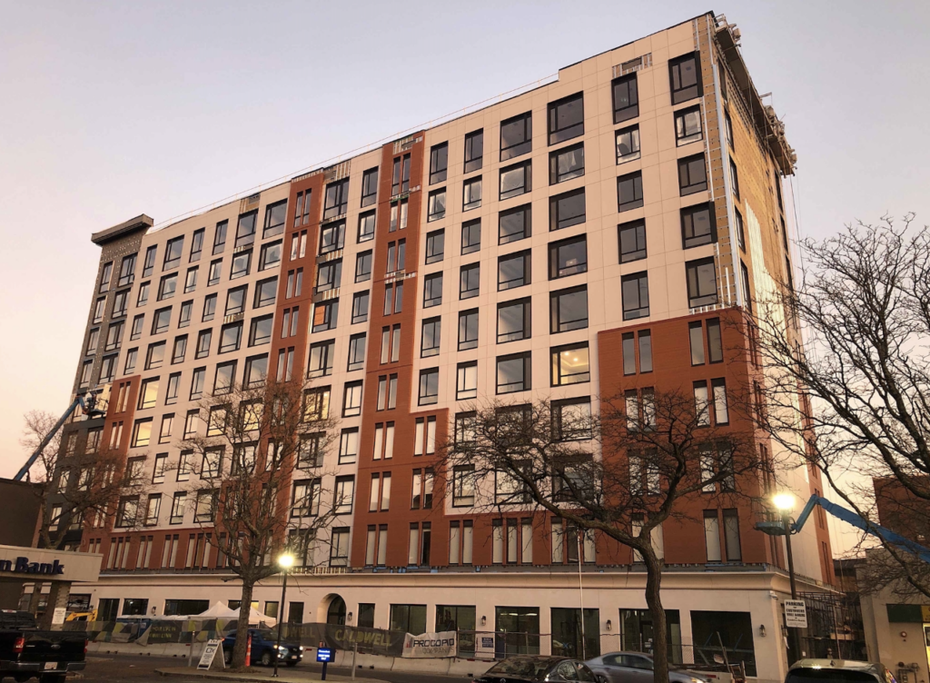 Greater Boston’s Luxury Apartment Community Caldwell Available for Move