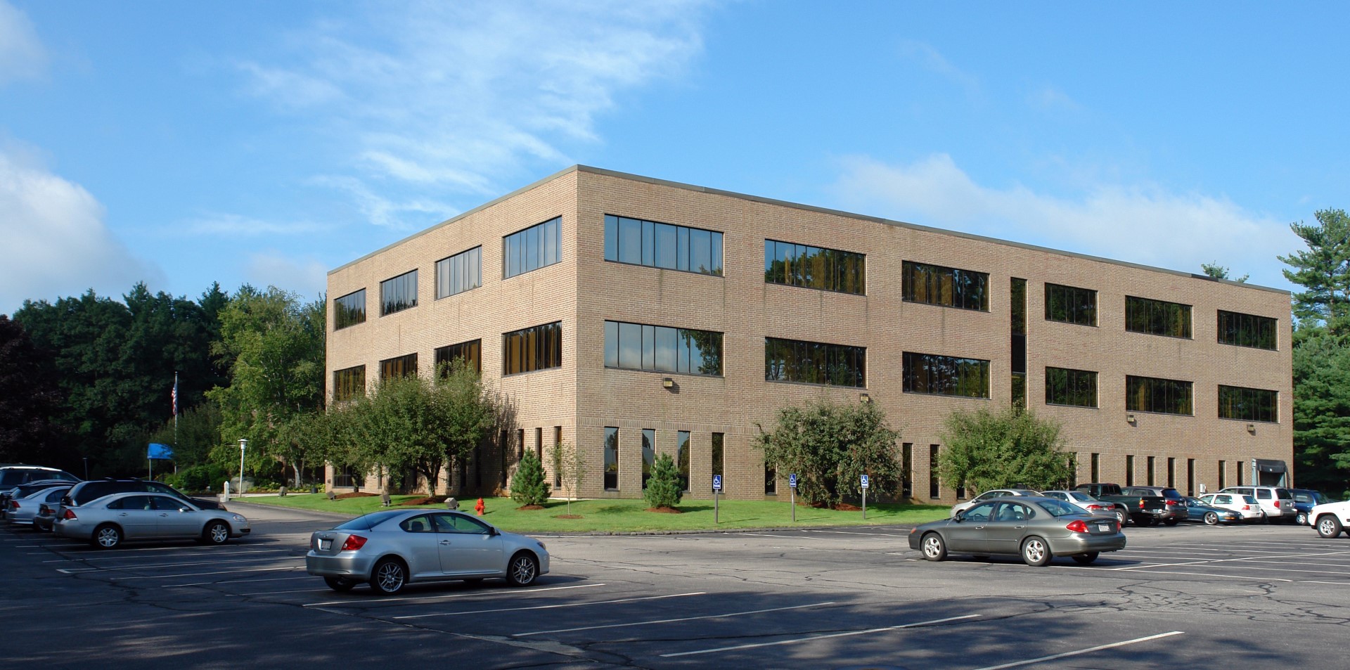 R.W. Holmes Arranges 6,075 SF Office Lease at 175 Middlesex Turnpike in