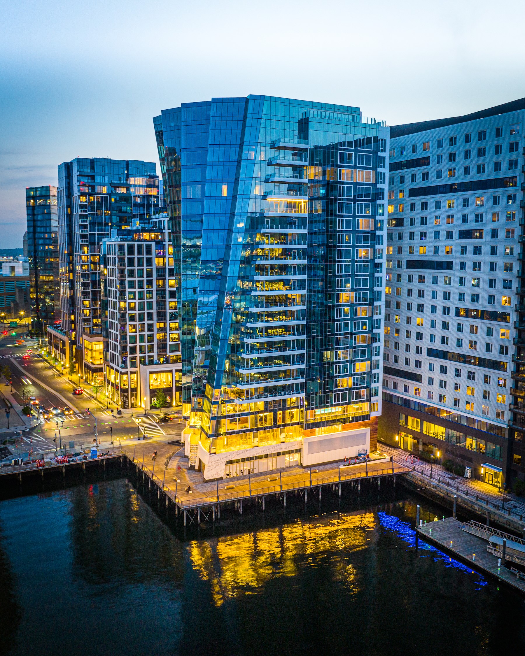 波士顿海港的精选圣瑞吉住宅将在有限库存专属竞标销售中提供