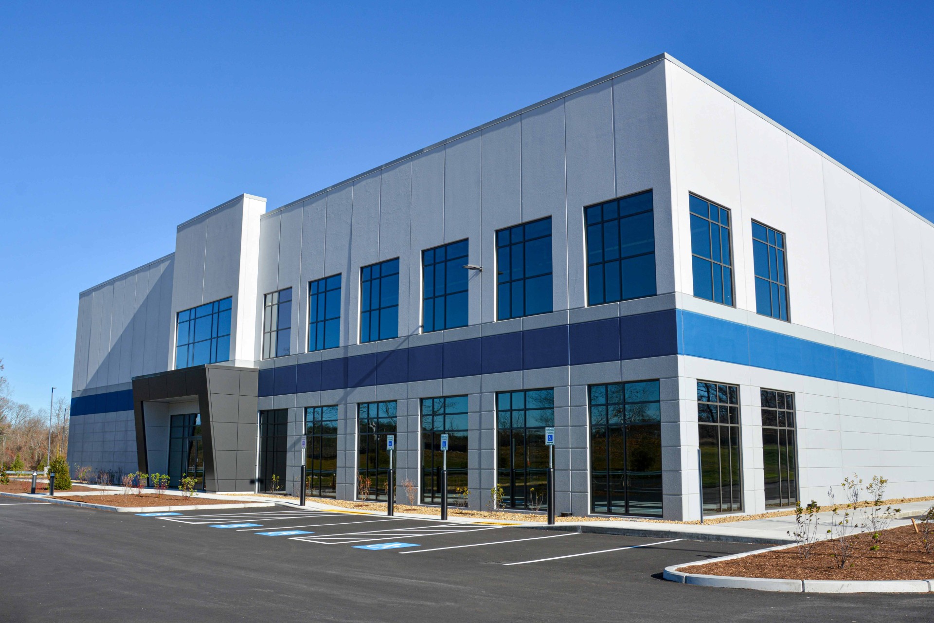 JLL Brokers Sale of Newly Built Logistics Facility in Wilmington, Massachusetts - Boston Real Estate Times